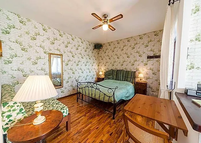 Casale Dell'insugherata Bed & Breakfast 4*