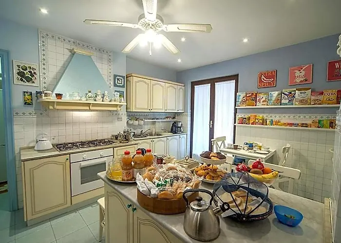 Casale Dell'insugherata Bed and breakfast 4*
