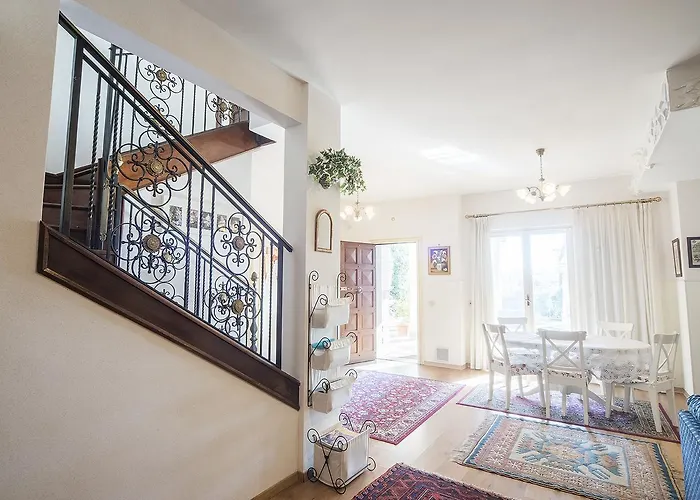 Casale Dell'insugherata 4* Roma