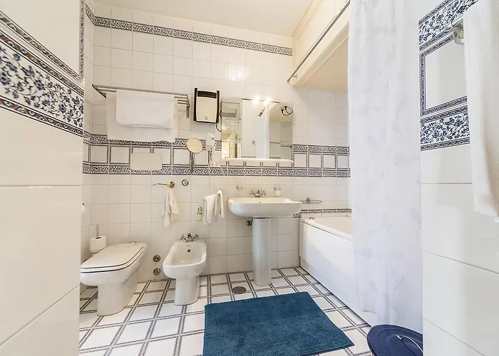 Casale Dell'insugherata 4* Roma