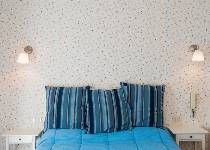 Casale Dell'insugherata Bed and breakfast 4*